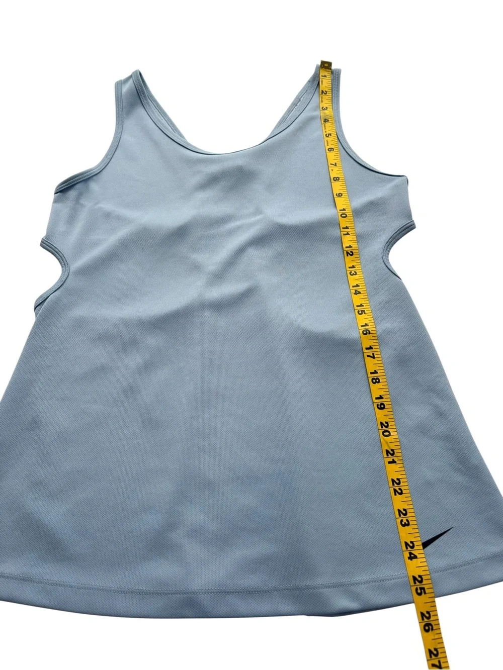 Nike Dri-FIT Light Blue Open Cut Out Back Training Tank Top Size Medium Gym Yoga